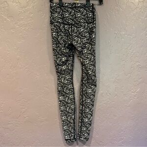 Lululemon Athletica Black & White Patterned Leggings - 4